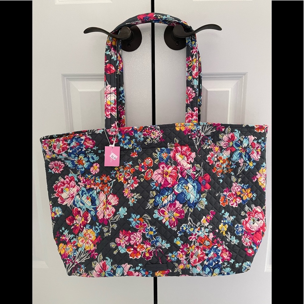 Large NWT Vera Bradley Tote